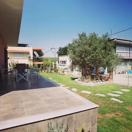 Elpida Εξοχικό σπίτι *