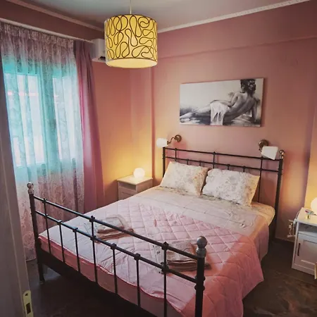 Elpida Kır Evi *